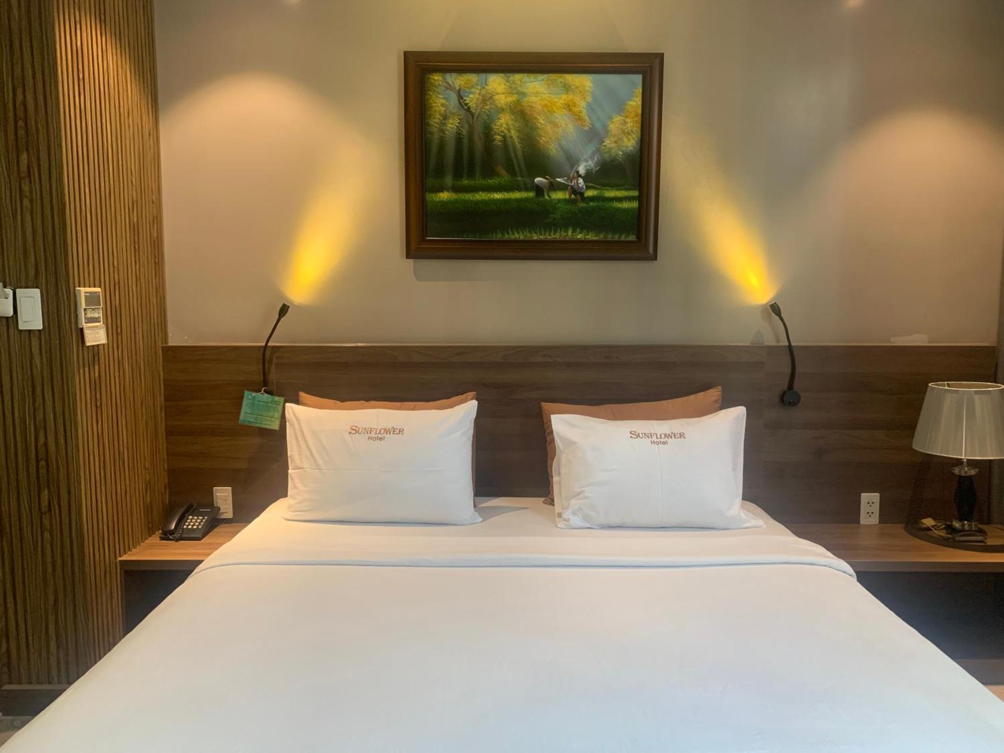 Sunflower Luxury 4* TP. Hồ Chí Minh